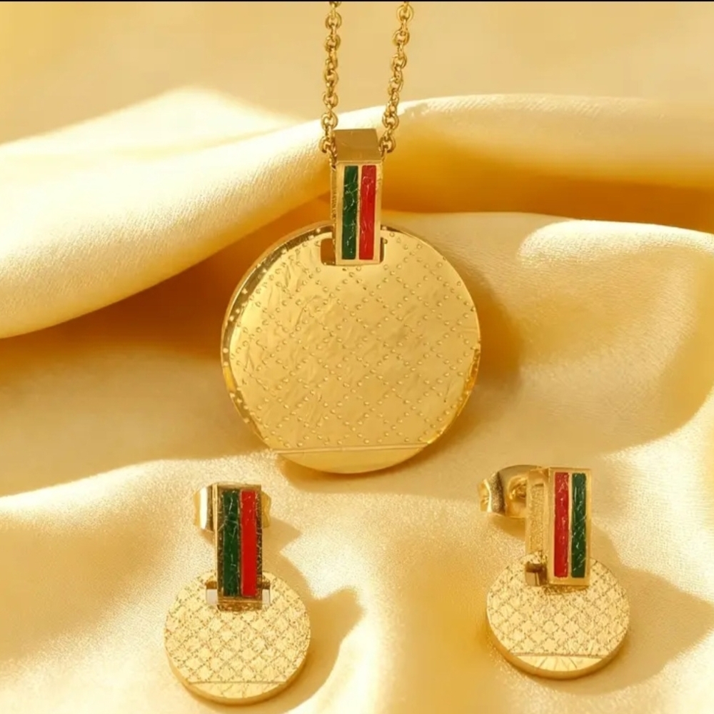 Chic Gold Necklace and Earring Set with Red and Green Accents 925 Stamp - Picture 4 of 7